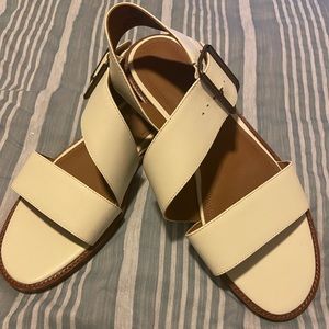 Nordstrom signature leather sandals size 9.5